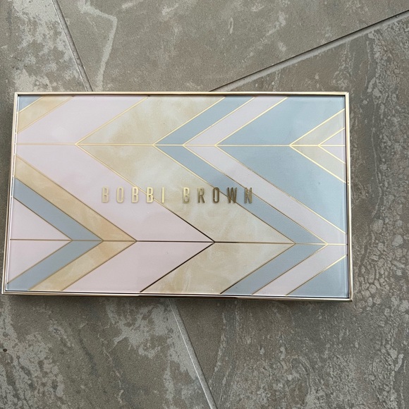 🌟NEW🌟 Bobbi Brown Luster & Glow Palette - Picture 2 of 3